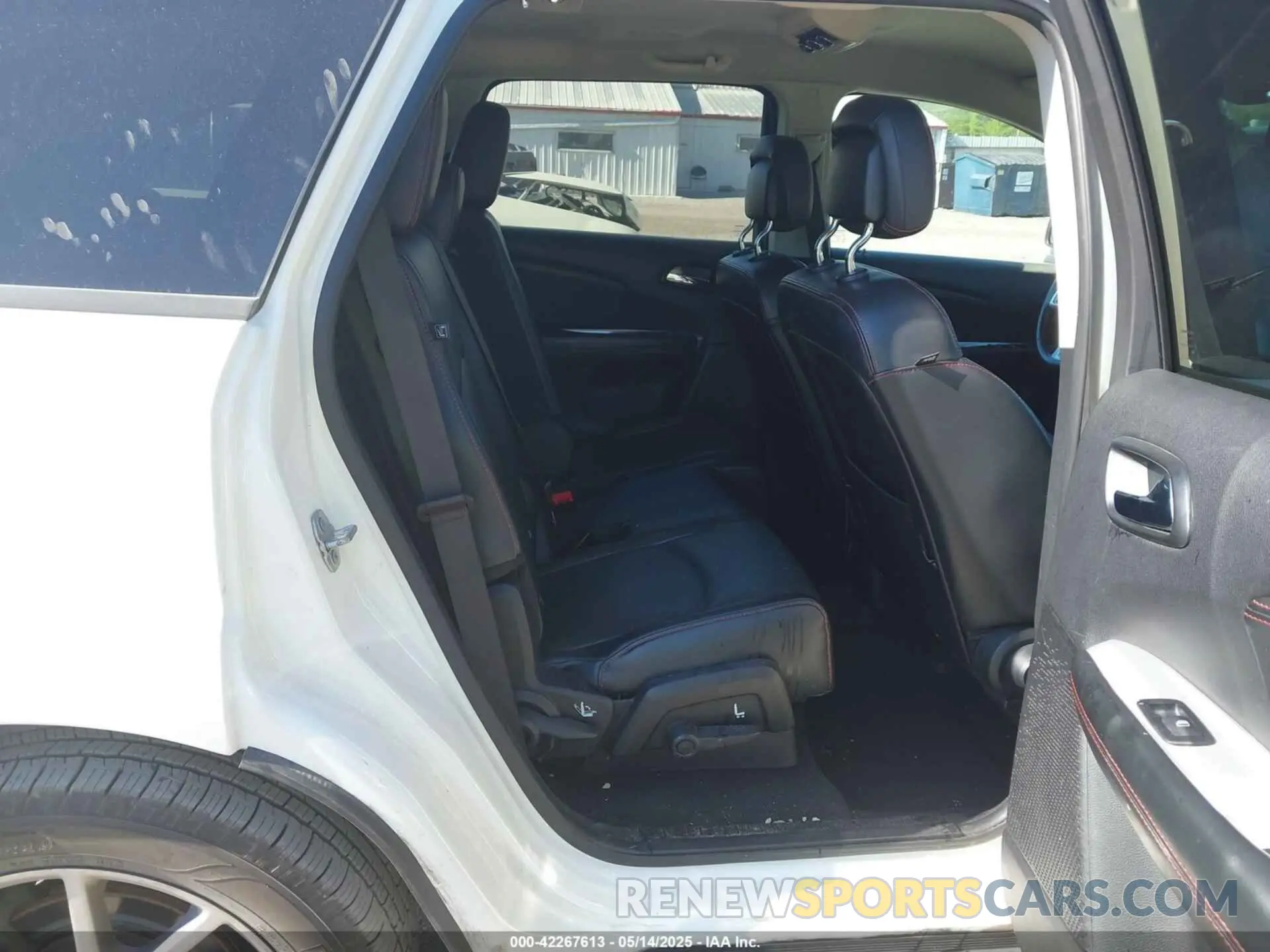 8 Photograph of a damaged car 3C4PDDEG5KT721033 DODGE JOURNEY 2019