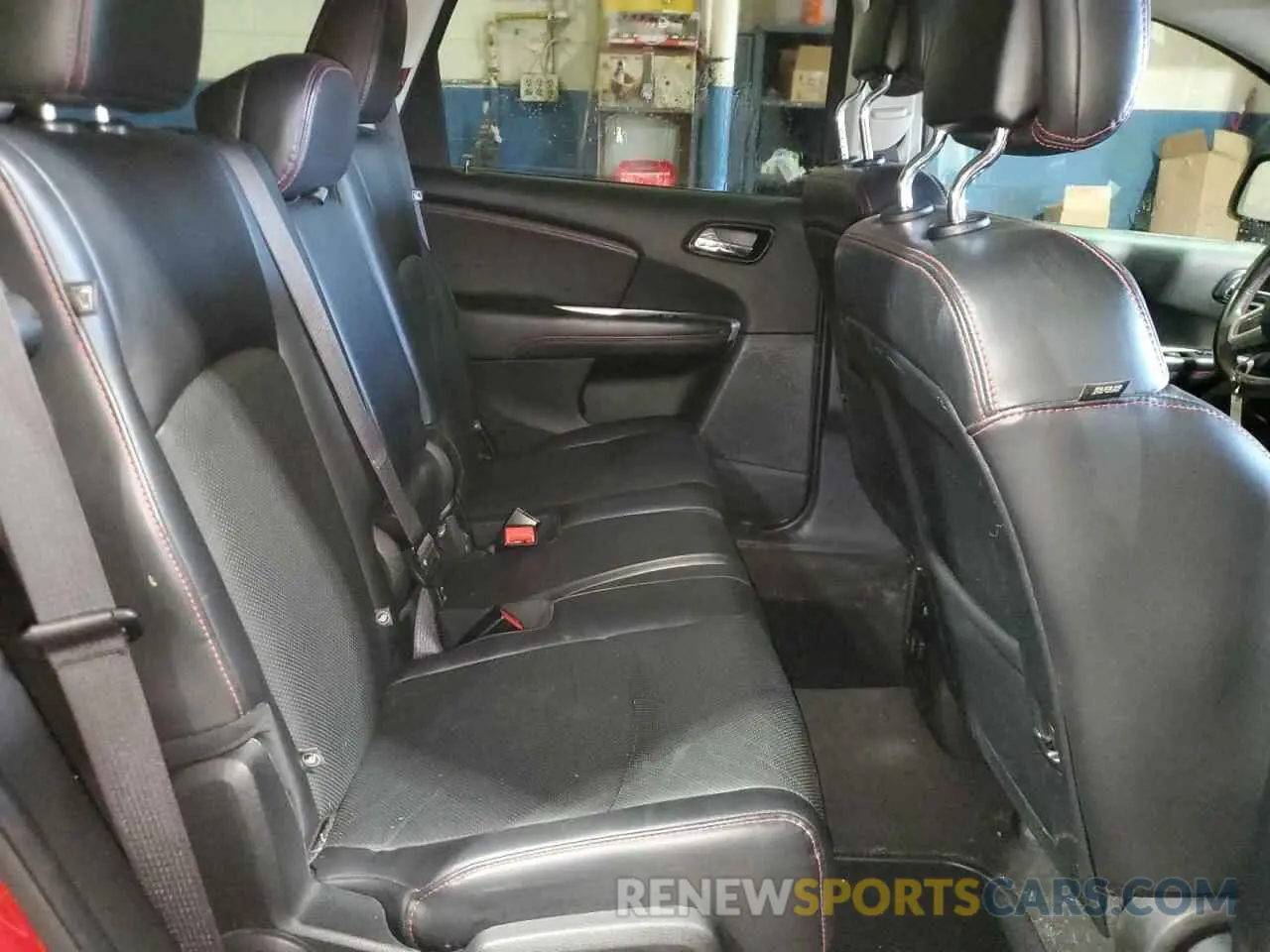 11 Photograph of a damaged car 3C4PDDEG5KT837185 DODGE JOURNEY 2019