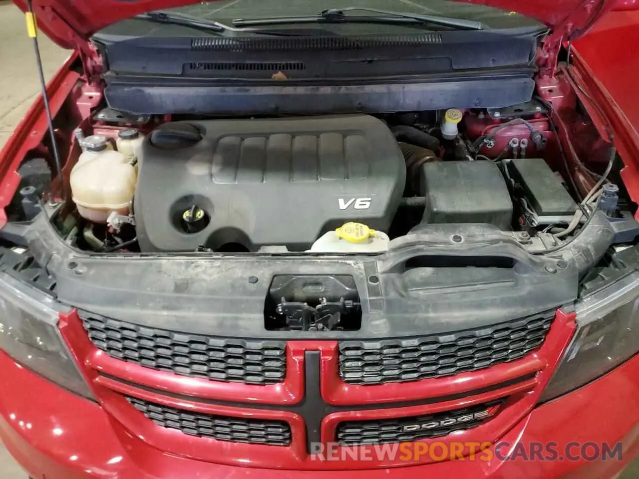 12 Photograph of a damaged car 3C4PDDEG5KT837185 DODGE JOURNEY 2019