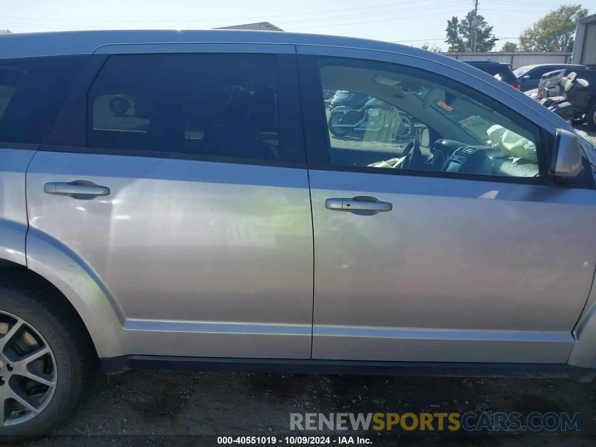 14 Photograph of a damaged car 3C4PDDEG6KT764702 DODGE JOURNEY 2019