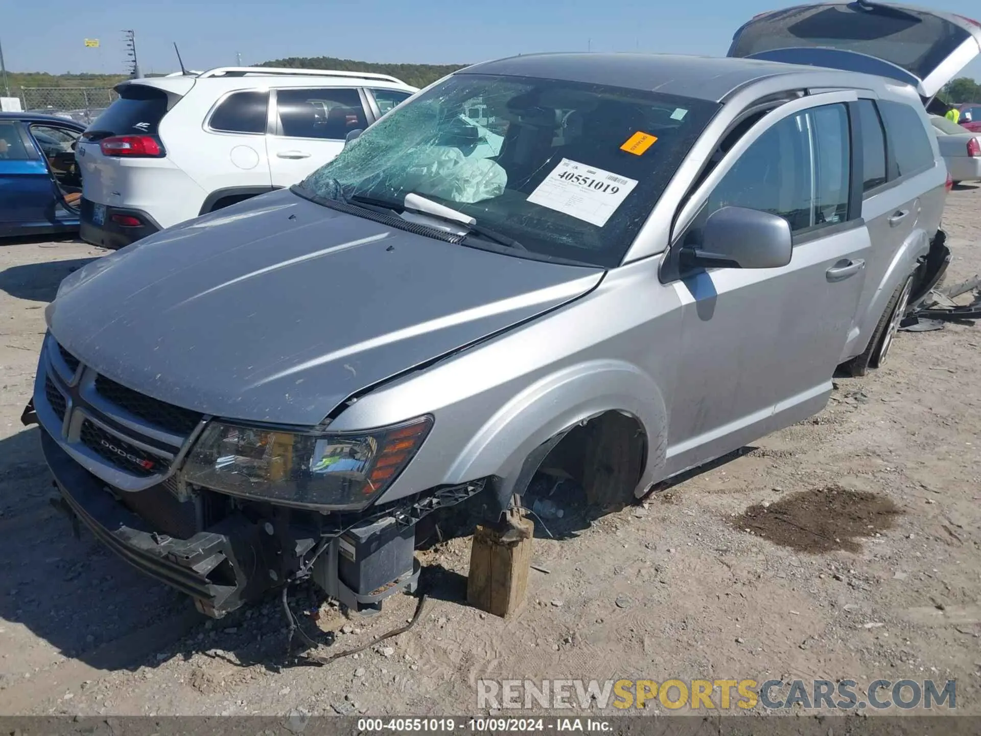 2 Photograph of a damaged car 3C4PDDEG6KT764702 DODGE JOURNEY 2019