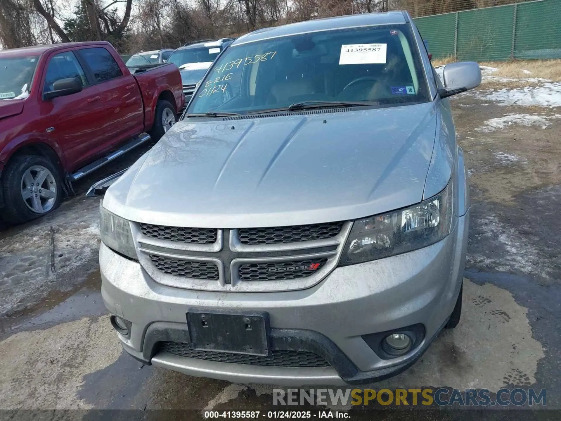 13 Photograph of a damaged car 3C4PDDEG6KT785047 DODGE JOURNEY 2019