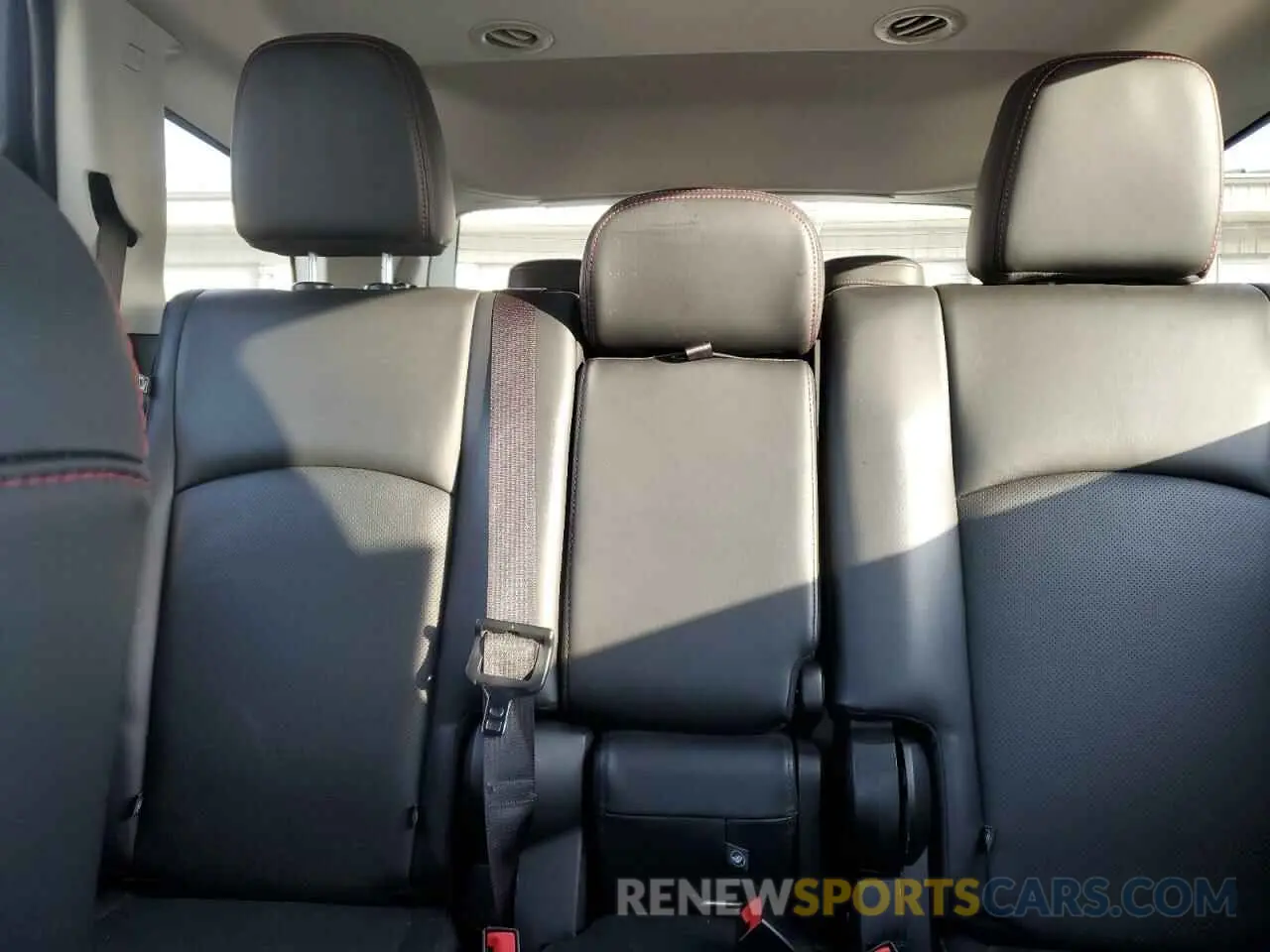 10 Photograph of a damaged car 3C4PDDEG6KT837230 DODGE JOURNEY 2019