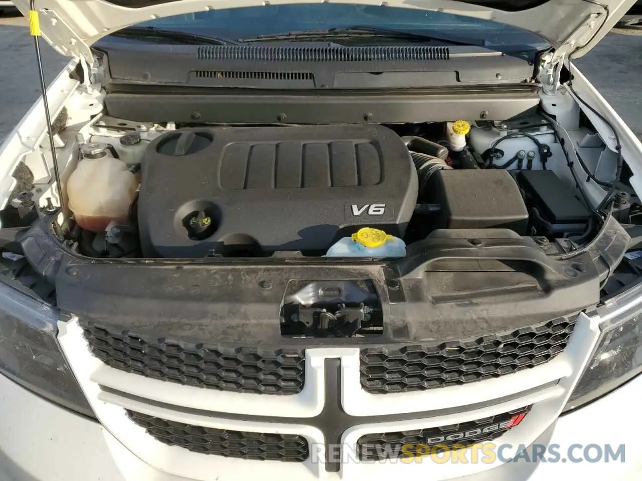 12 Photograph of a damaged car 3C4PDDEG6KT837230 DODGE JOURNEY 2019
