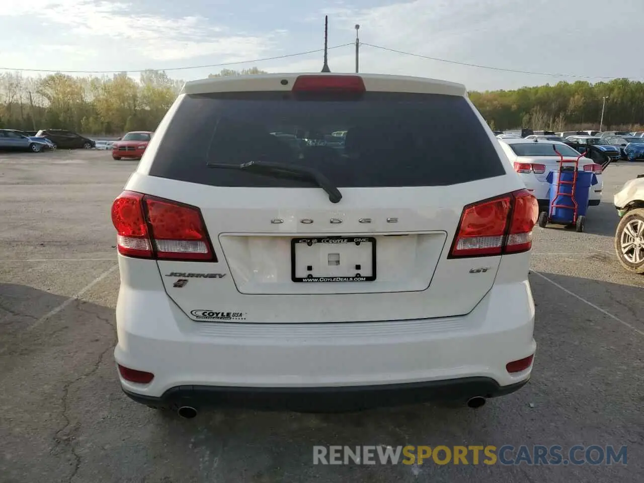 6 Photograph of a damaged car 3C4PDDEG6KT837230 DODGE JOURNEY 2019