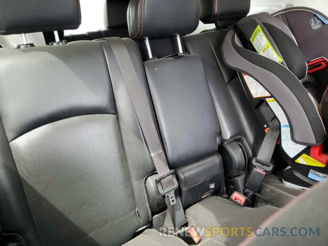 11 Photograph of a damaged car 3C4PDDEG7KT681652 DODGE JOURNEY 2019