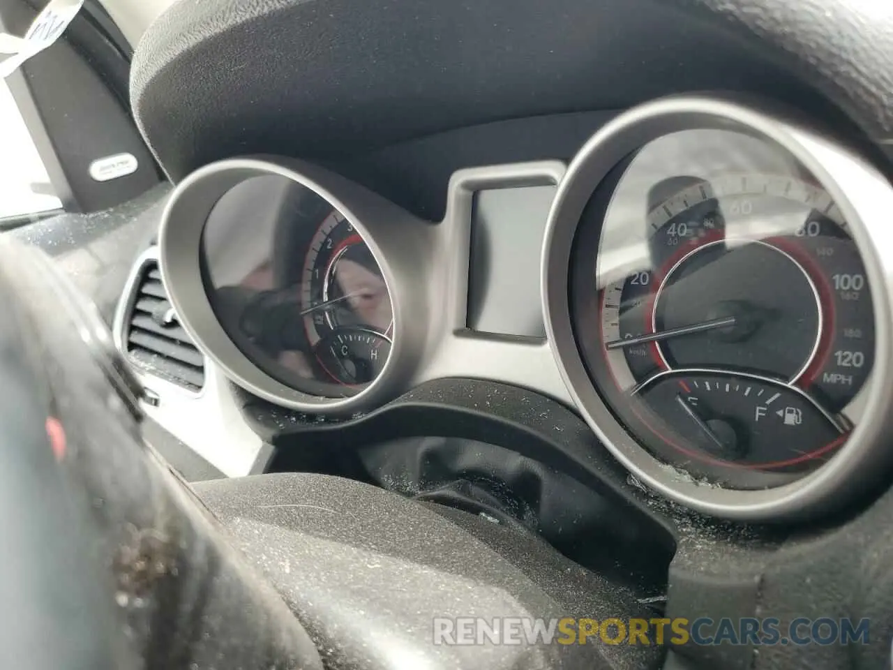 9 Photograph of a damaged car 3C4PDDEG7KT681652 DODGE JOURNEY 2019