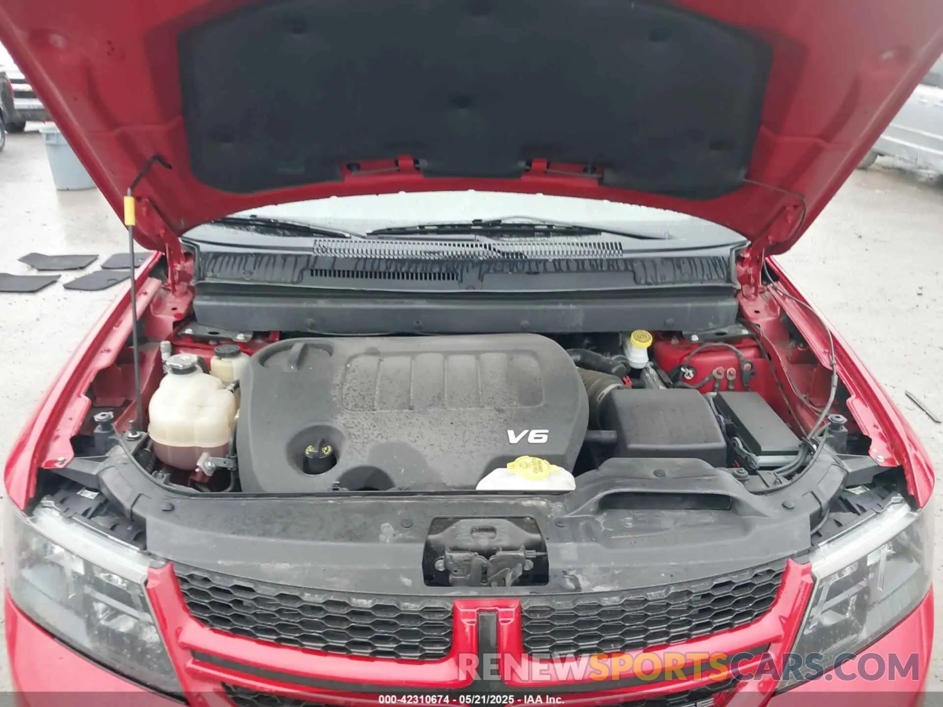 10 Photograph of a damaged car 3C4PDDEG7KT795151 DODGE JOURNEY 2019