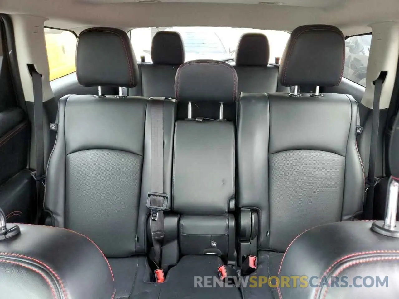 10 Photograph of a damaged car 3C4PDDEG7KT838175 DODGE JOURNEY 2019