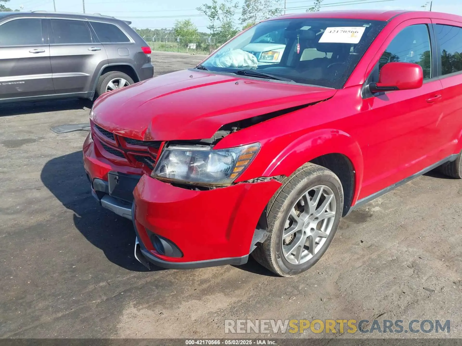 6 Photograph of a damaged car 3C4PDDEG8KT694989 DODGE JOURNEY 2019