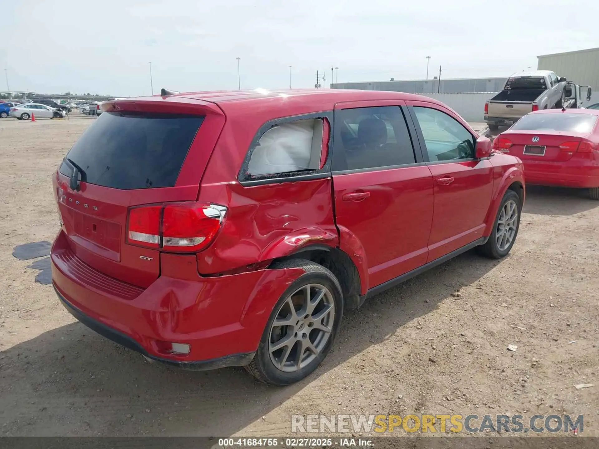 4 Photograph of a damaged car 3C4PDDEG8KT720006 DODGE JOURNEY 2019