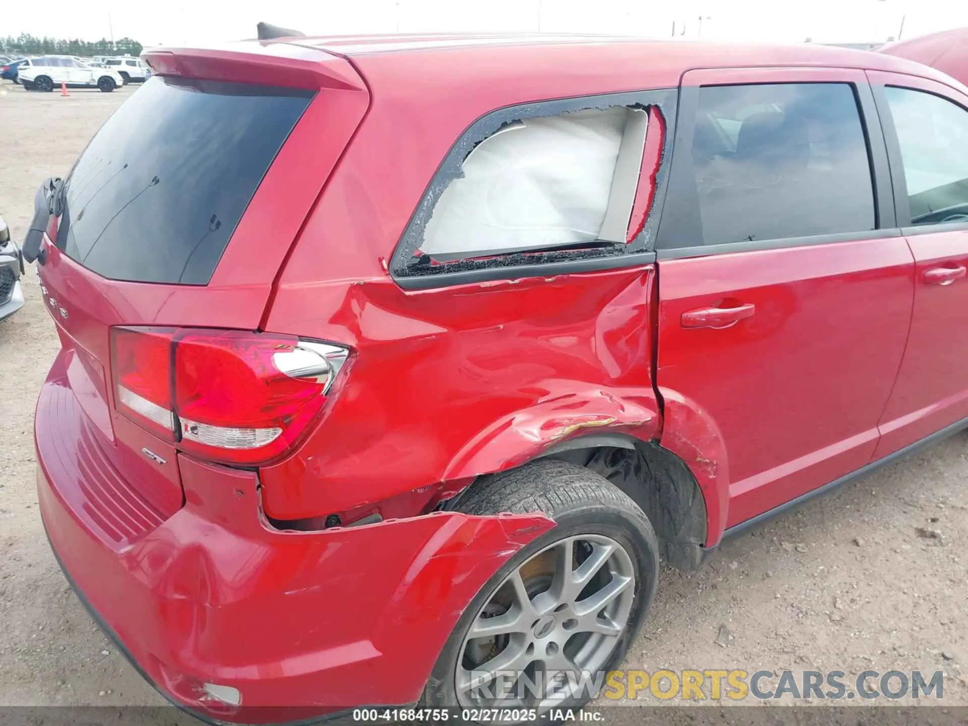 6 Photograph of a damaged car 3C4PDDEG8KT720006 DODGE JOURNEY 2019