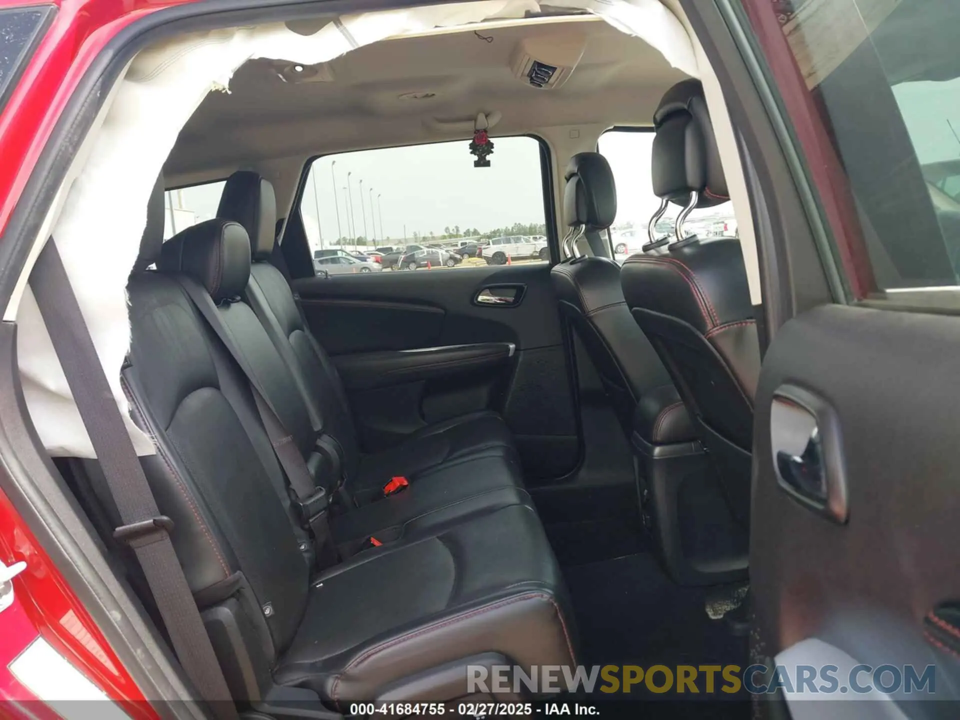 8 Photograph of a damaged car 3C4PDDEG8KT720006 DODGE JOURNEY 2019