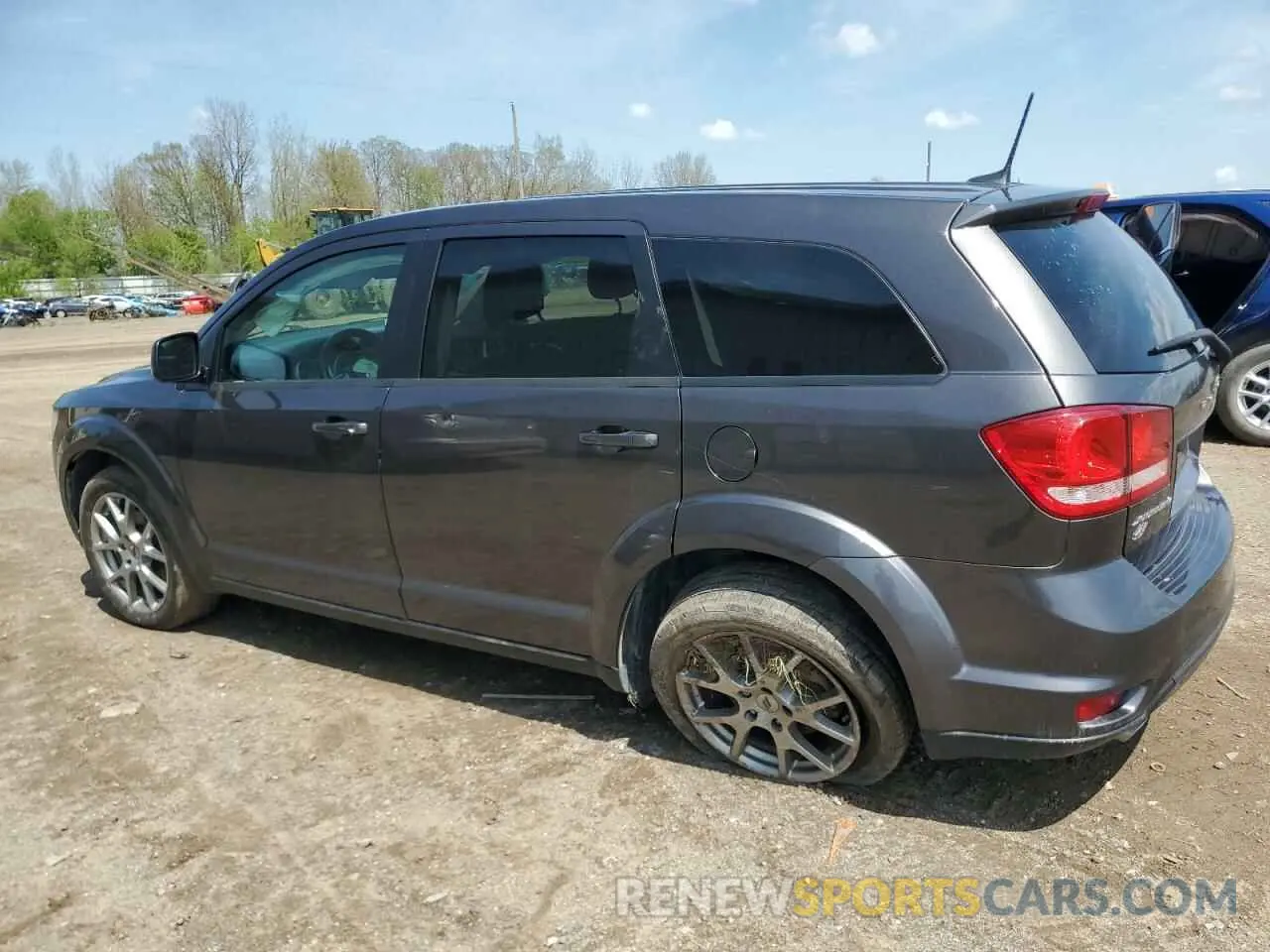 2 Photograph of a damaged car 3C4PDDEG8KT752213 DODGE JOURNEY 2019