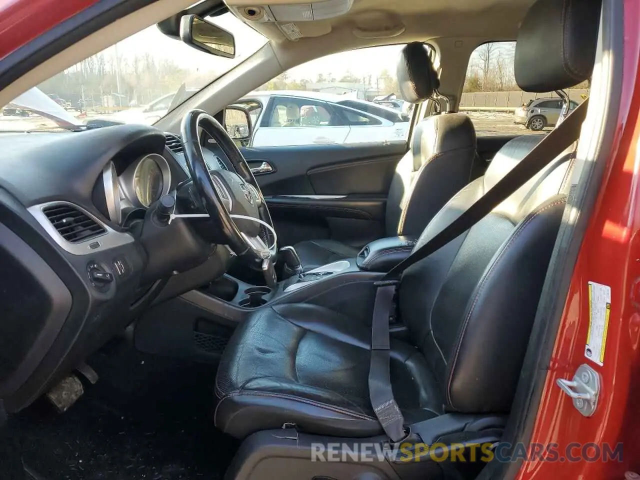 7 Photograph of a damaged car 3C4PDDEG8KT785194 DODGE JOURNEY 2019