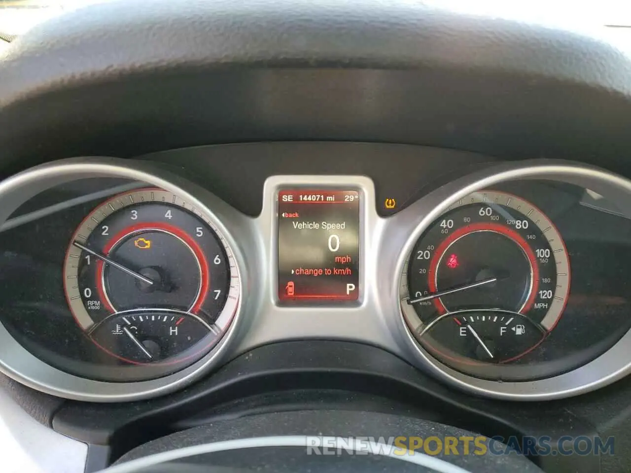 9 Photograph of a damaged car 3C4PDDEG8KT785194 DODGE JOURNEY 2019