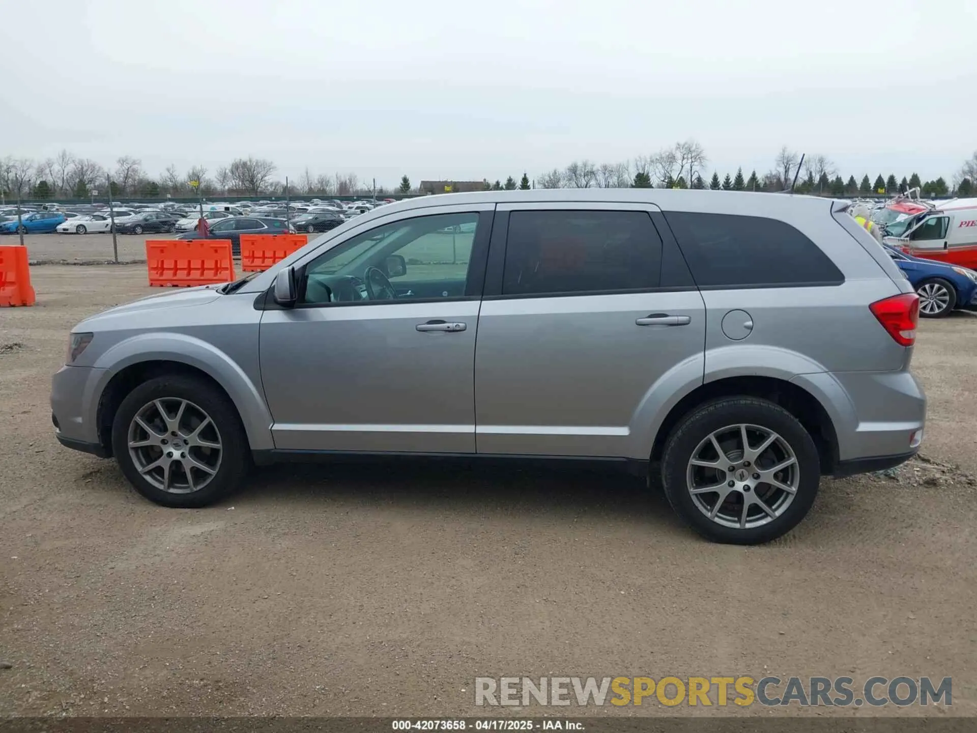 14 Photograph of a damaged car 3C4PDDEG9KT687968 DODGE JOURNEY 2019