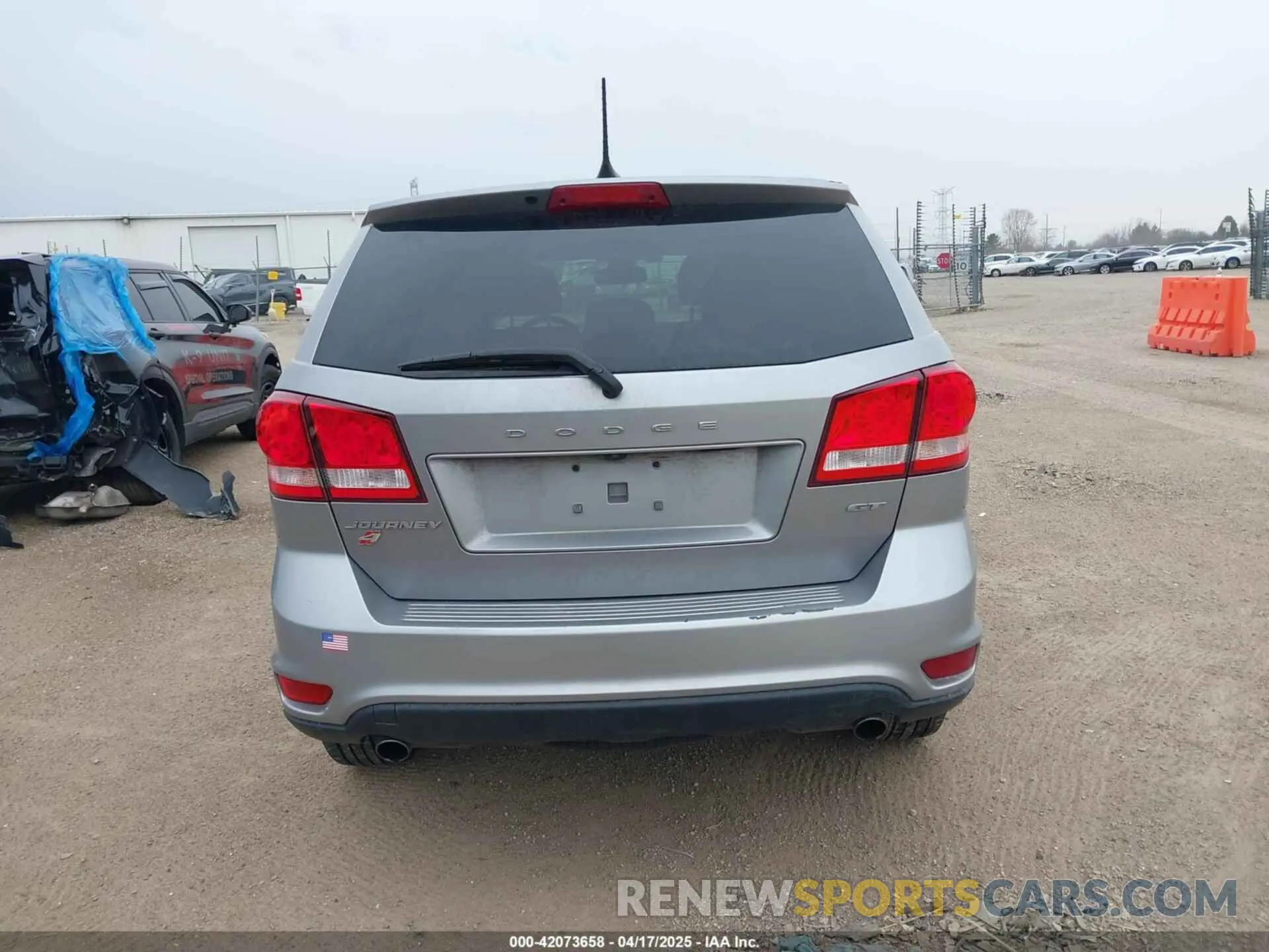 16 Photograph of a damaged car 3C4PDDEG9KT687968 DODGE JOURNEY 2019