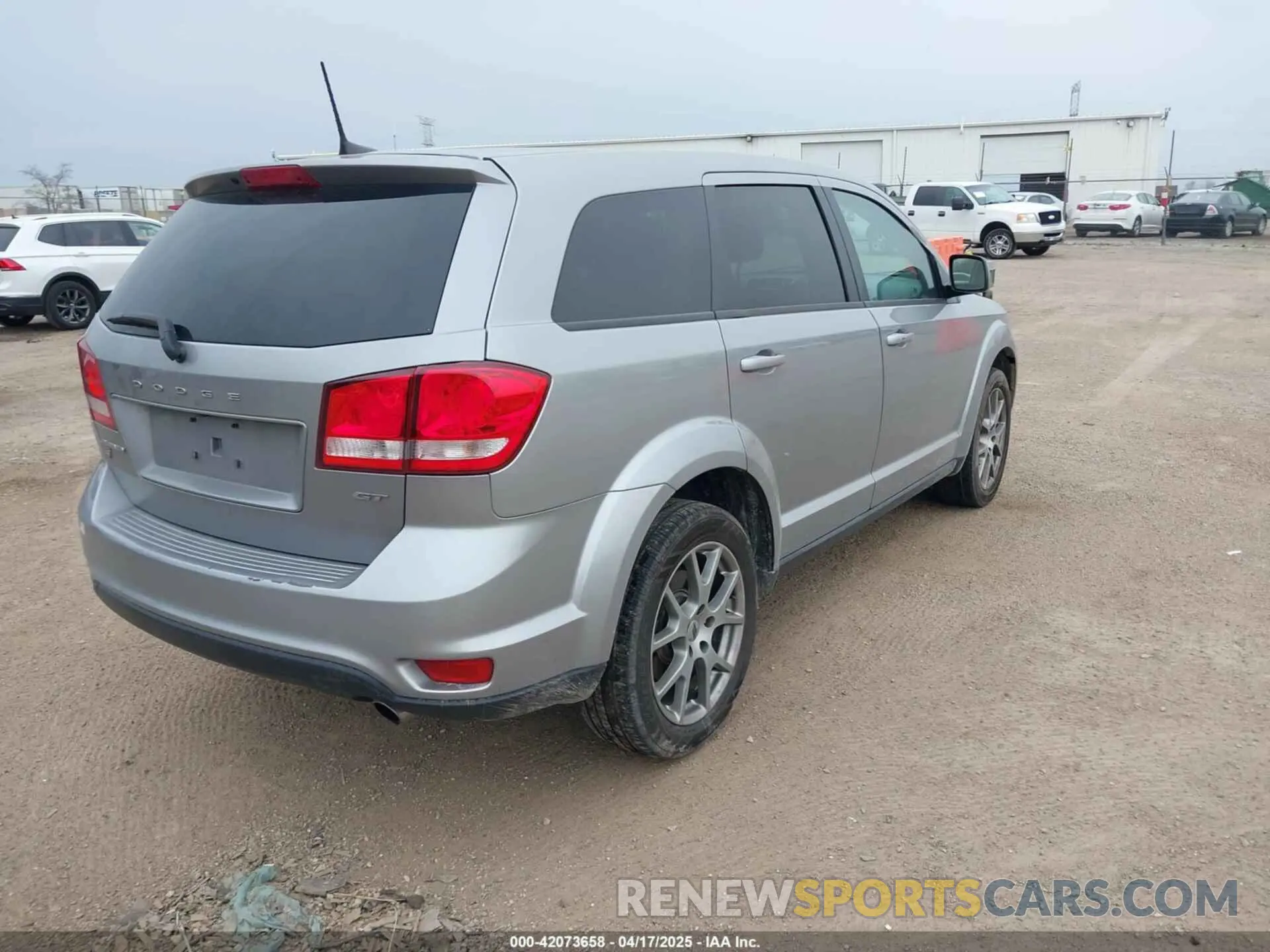 4 Photograph of a damaged car 3C4PDDEG9KT687968 DODGE JOURNEY 2019