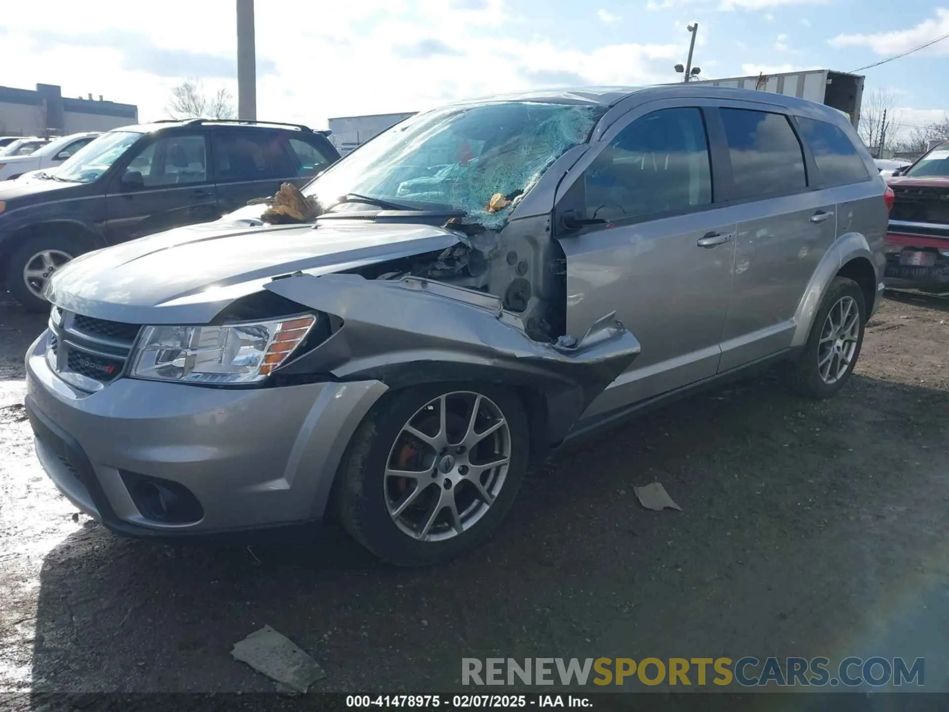 2 Photograph of a damaged car 3C4PDDEG9KT745688 DODGE JOURNEY 2019