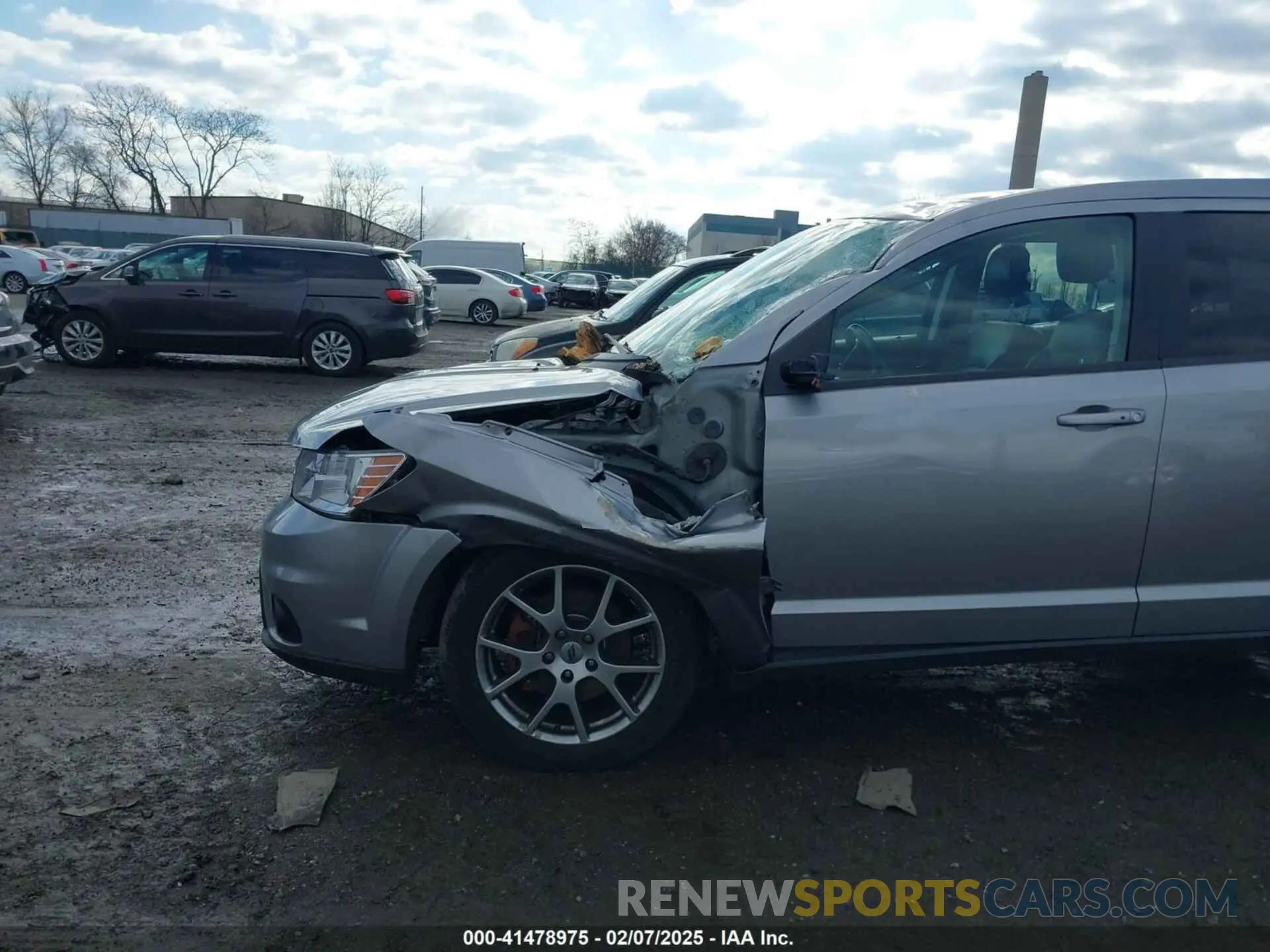 6 Photograph of a damaged car 3C4PDDEG9KT745688 DODGE JOURNEY 2019