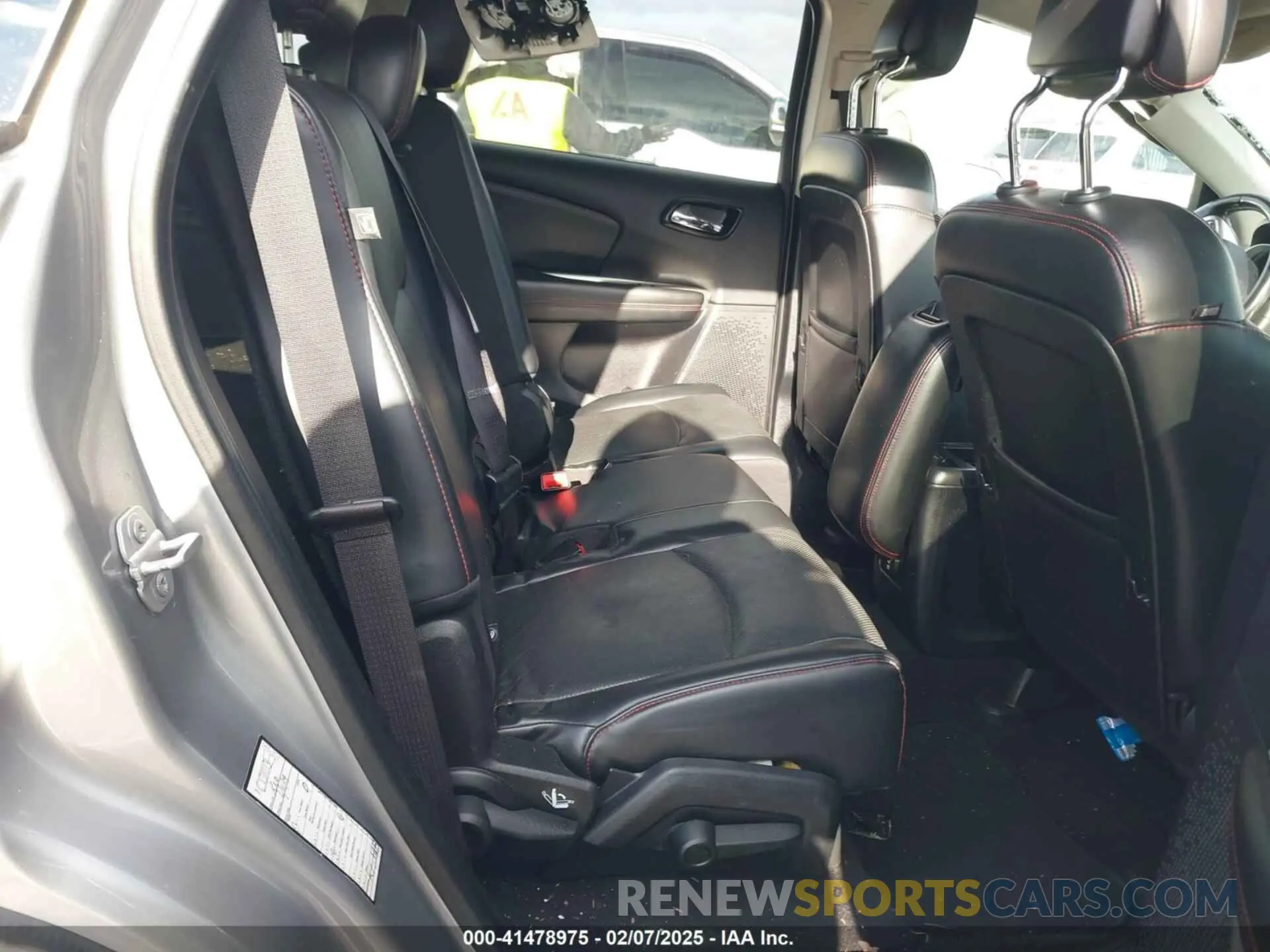 8 Photograph of a damaged car 3C4PDDEG9KT745688 DODGE JOURNEY 2019