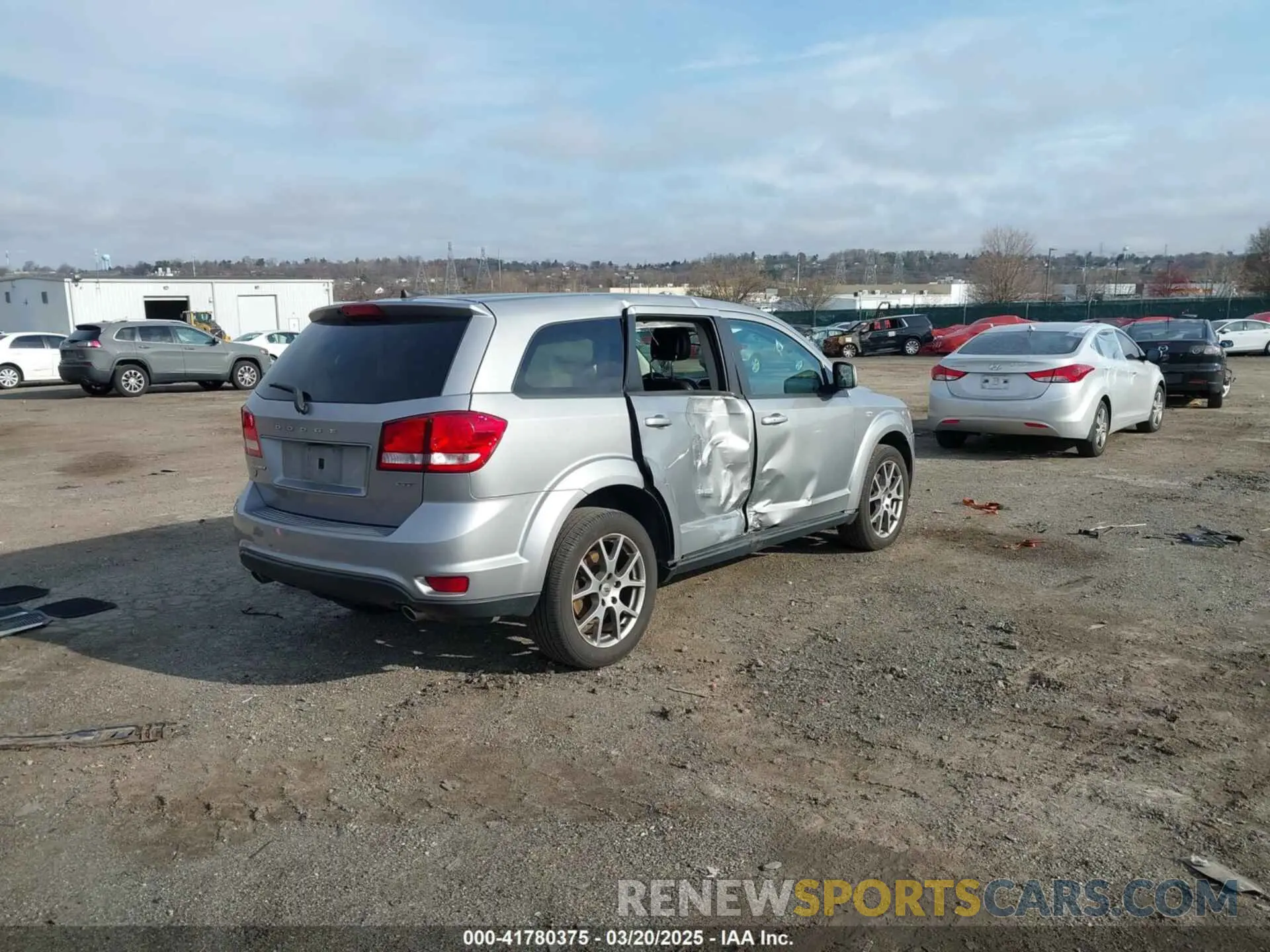 4 Photograph of a damaged car 3C4PDDEG9KT764693 DODGE JOURNEY 2019