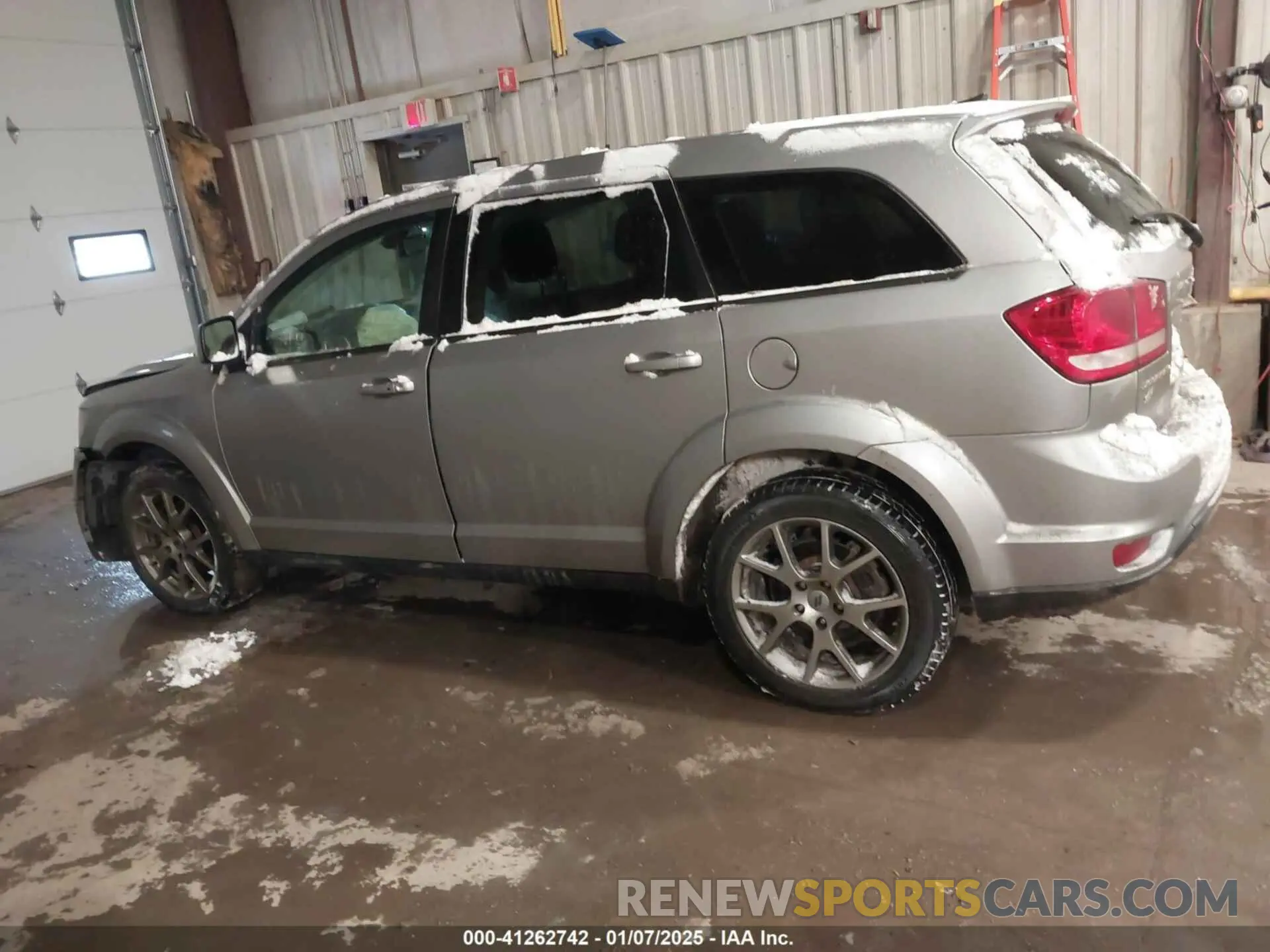 14 Photograph of a damaged car 3C4PDDEG9KT769926 DODGE JOURNEY 2019