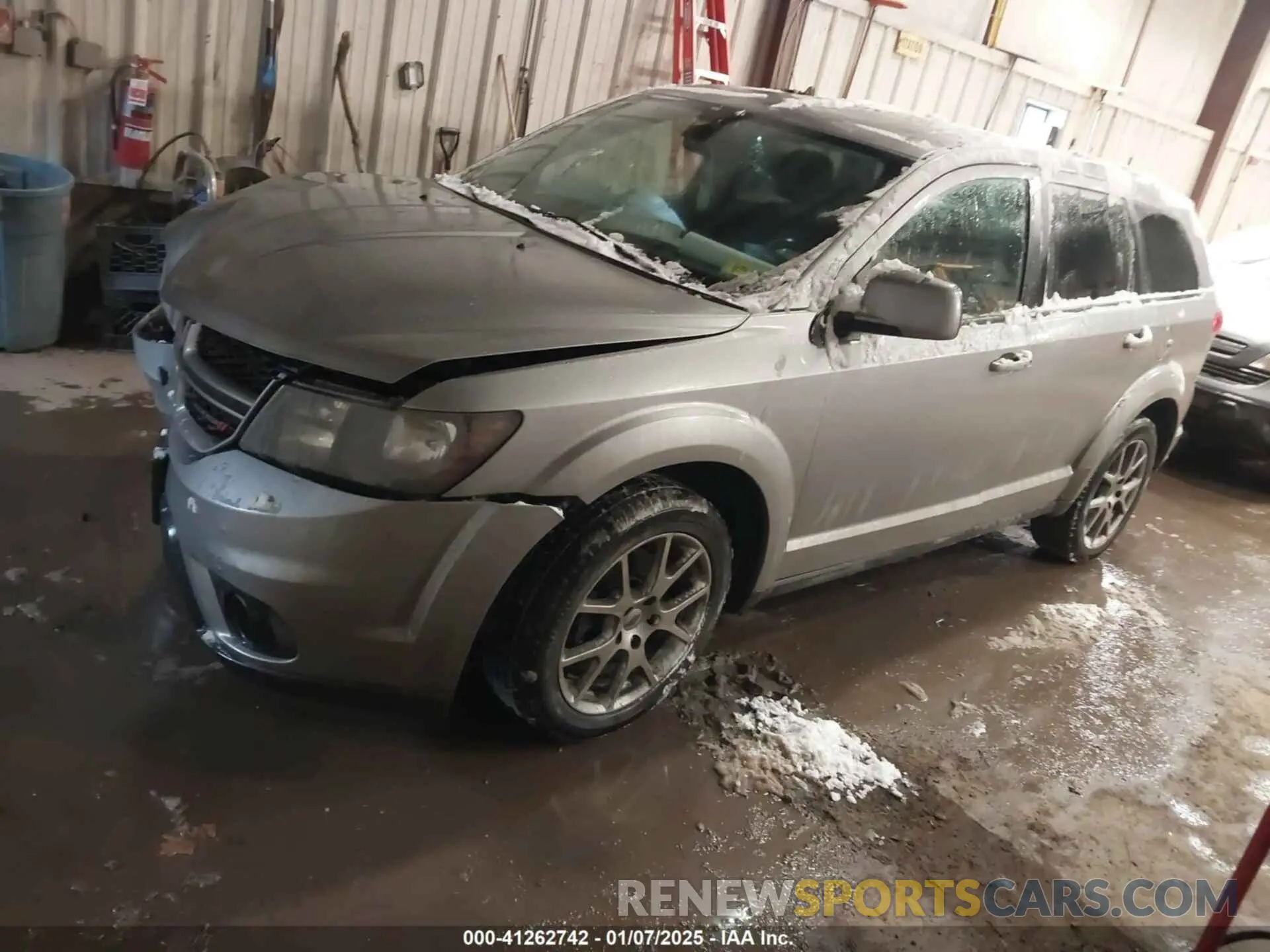2 Photograph of a damaged car 3C4PDDEG9KT769926 DODGE JOURNEY 2019
