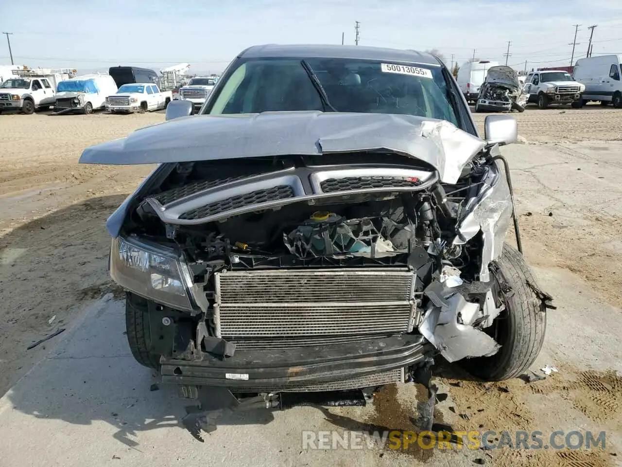 5 Photograph of a damaged car 3C4PDDEG9KT774592 DODGE JOURNEY 2019