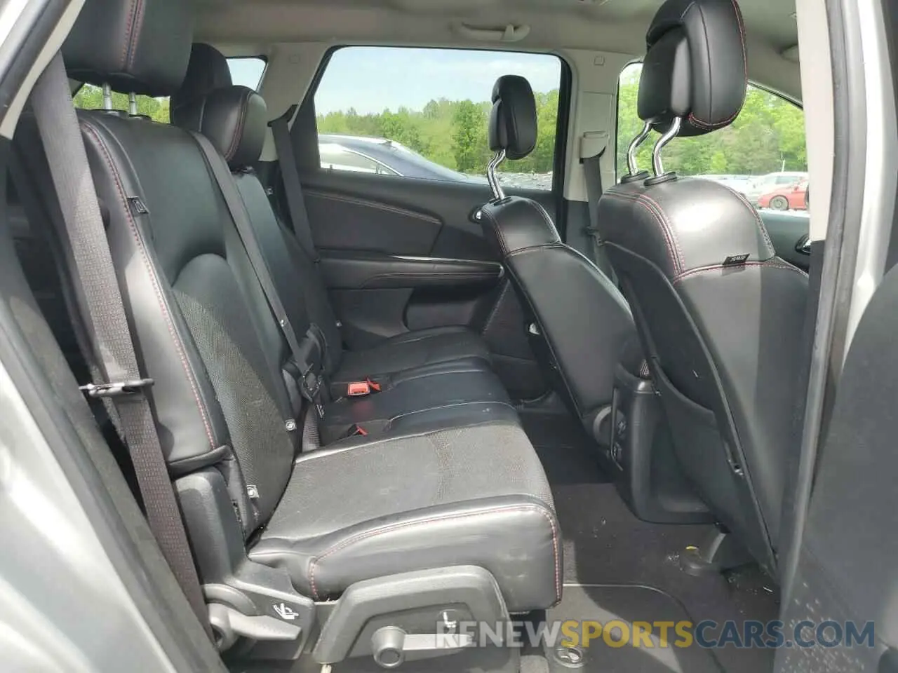 11 Photograph of a damaged car 3C4PDDEG9KT784619 DODGE JOURNEY 2019