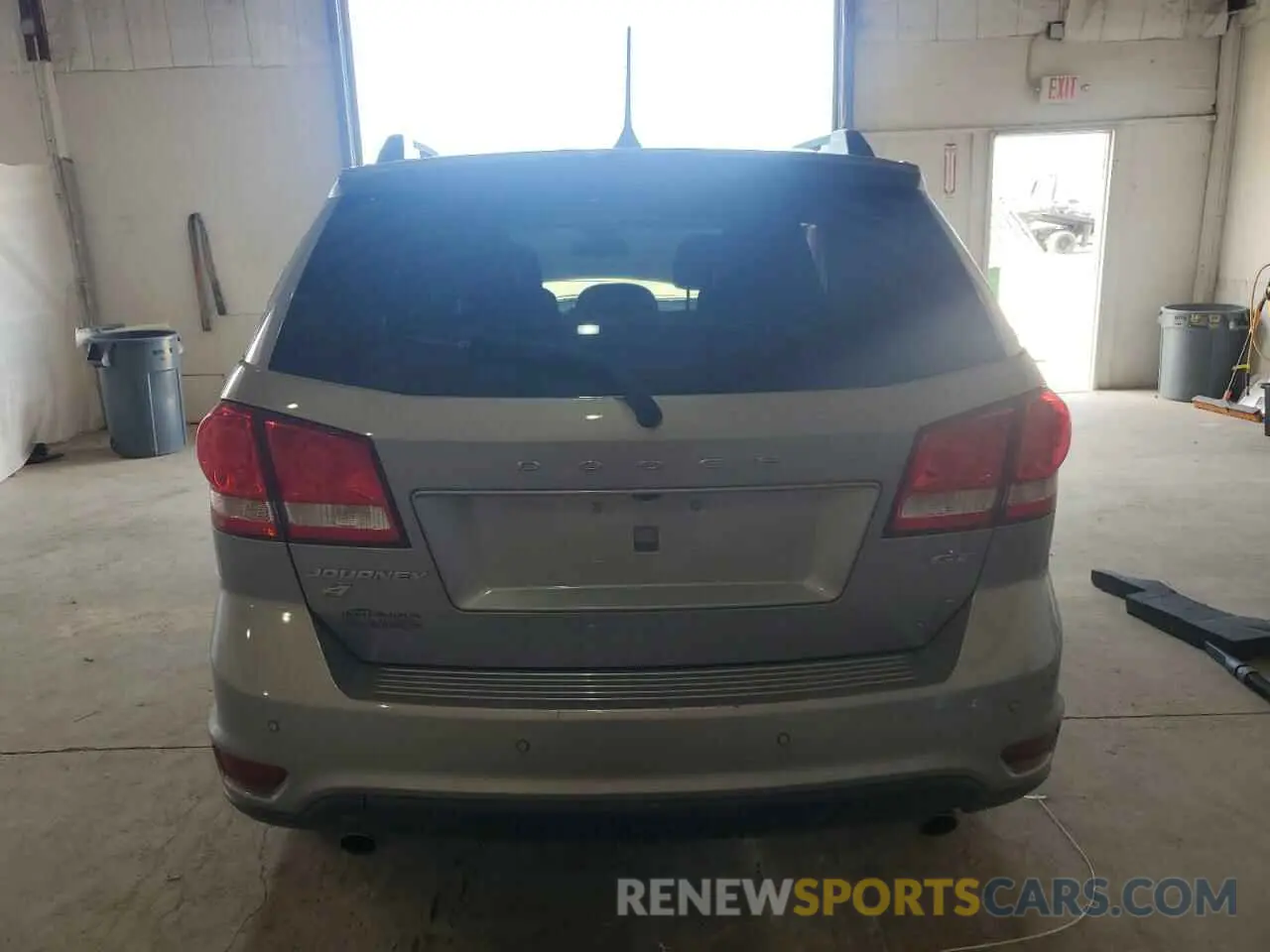 6 Photograph of a damaged car 3C4PDDEG9KT857200 DODGE JOURNEY 2019