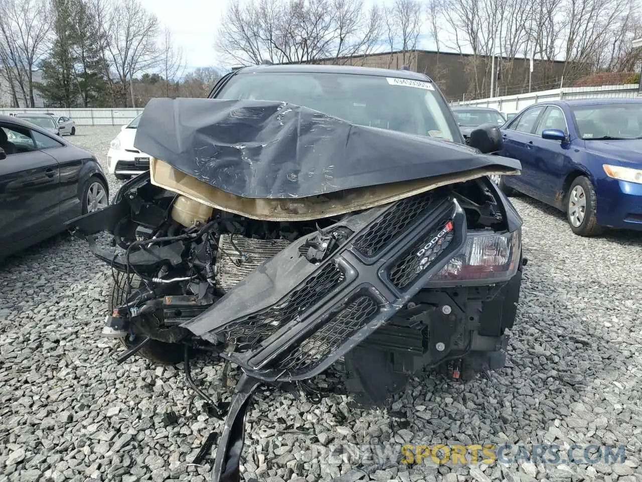 5 Photograph of a damaged car 3C4PDDEG9KT861991 DODGE JOURNEY 2019