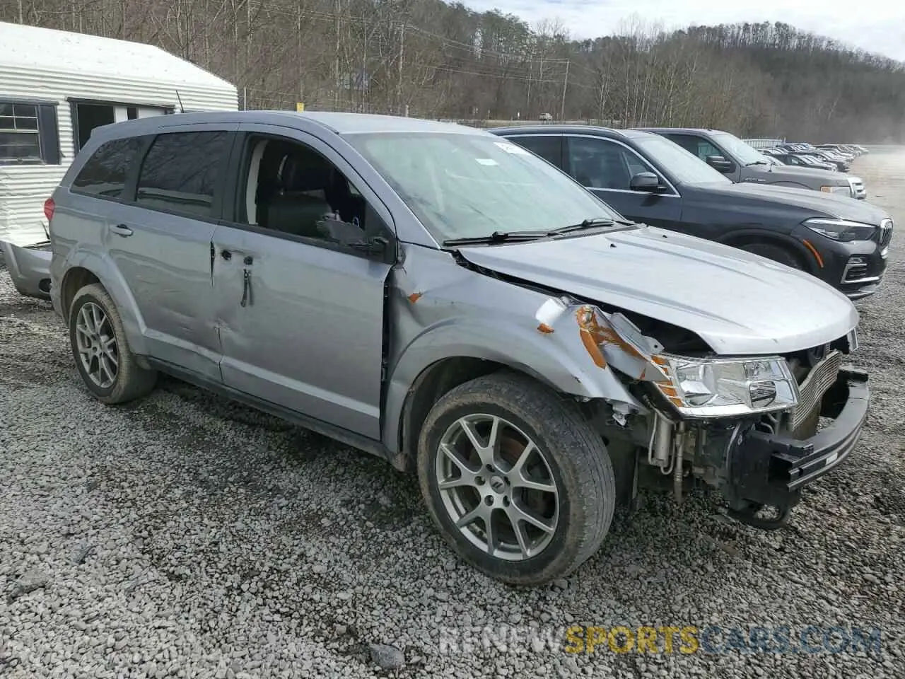 4 Photograph of a damaged car 3C4PDDEGXKT681886 DODGE JOURNEY 2019