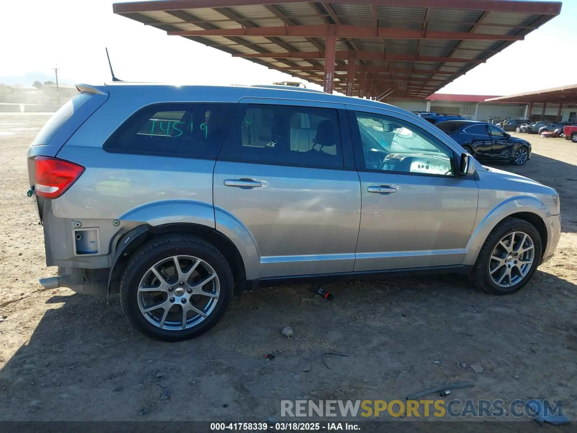13 Photograph of a damaged car 3C4PDDEGXKT784922 DODGE JOURNEY 2019