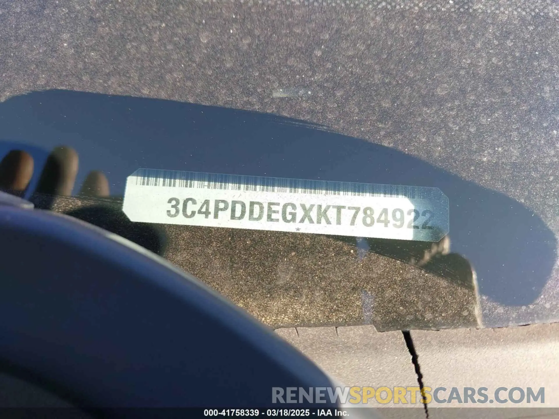 9 Photograph of a damaged car 3C4PDDEGXKT784922 DODGE JOURNEY 2019