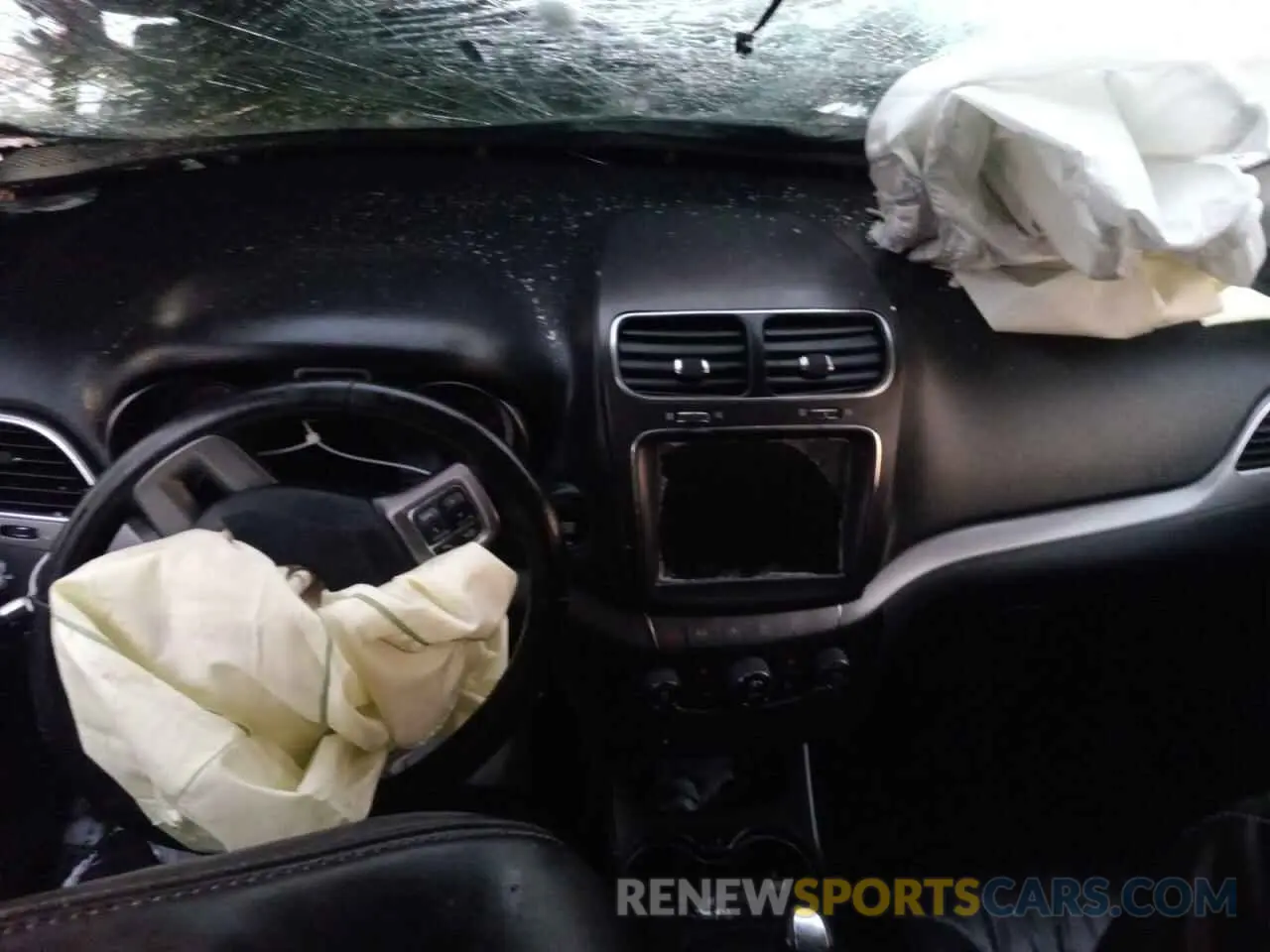 8 Photograph of a damaged car 3C4PDDGG0KT759265 DODGE JOURNEY 2019