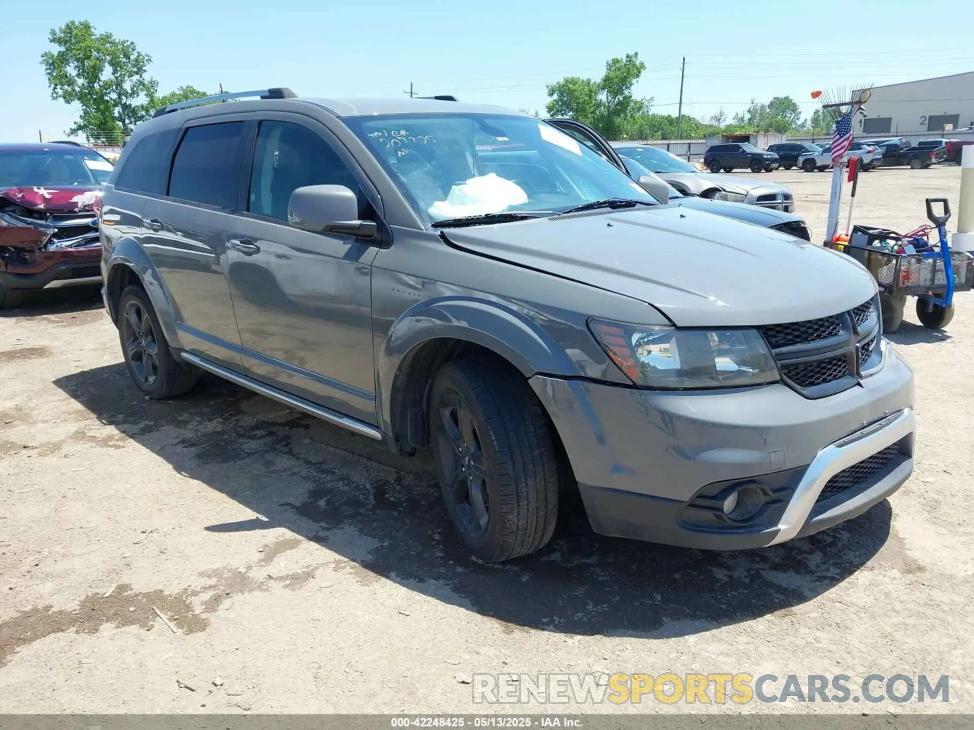 1 Photograph of a damaged car 3C4PDDGG0KT764935 DODGE JOURNEY 2019
