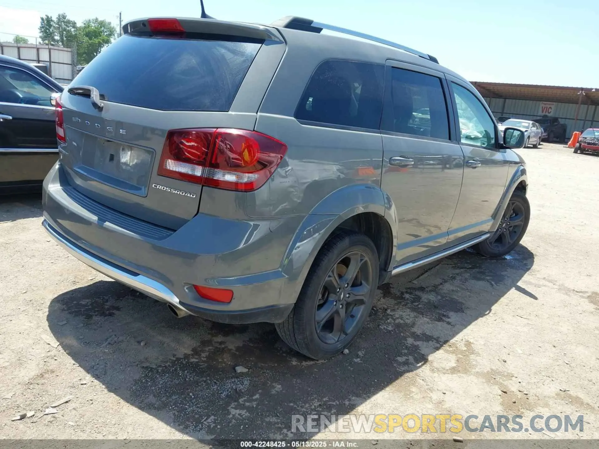 4 Photograph of a damaged car 3C4PDDGG0KT764935 DODGE JOURNEY 2019