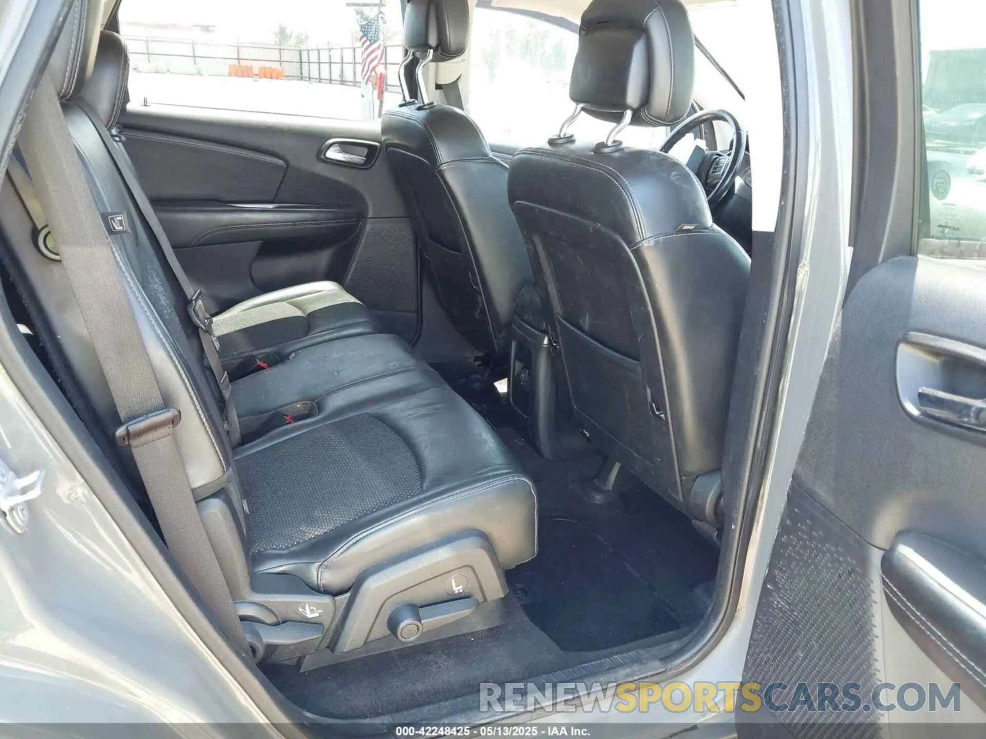 8 Photograph of a damaged car 3C4PDDGG0KT764935 DODGE JOURNEY 2019