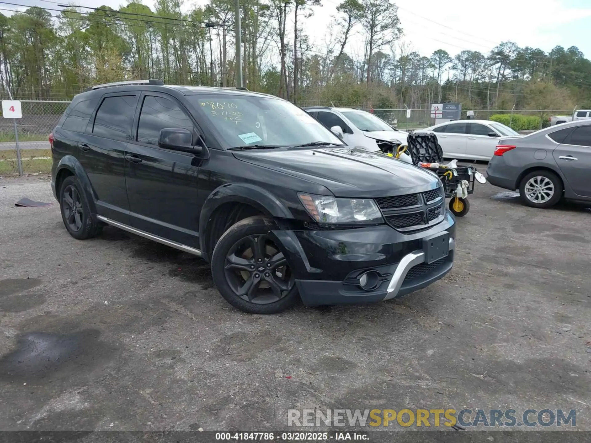 1 Photograph of a damaged car 3C4PDDGG0KT858510 DODGE JOURNEY 2019