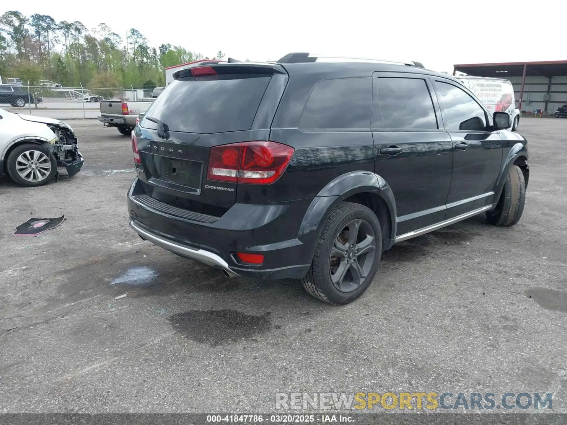4 Photograph of a damaged car 3C4PDDGG0KT858510 DODGE JOURNEY 2019
