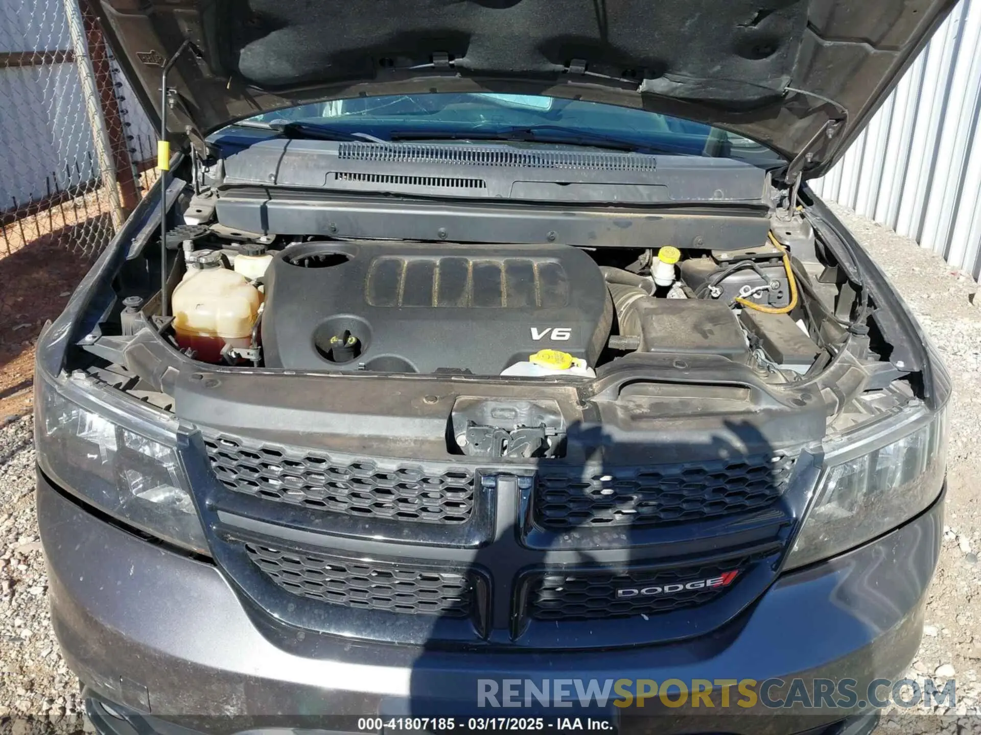 10 Photograph of a damaged car 3C4PDDGG1KT841067 DODGE JOURNEY 2019