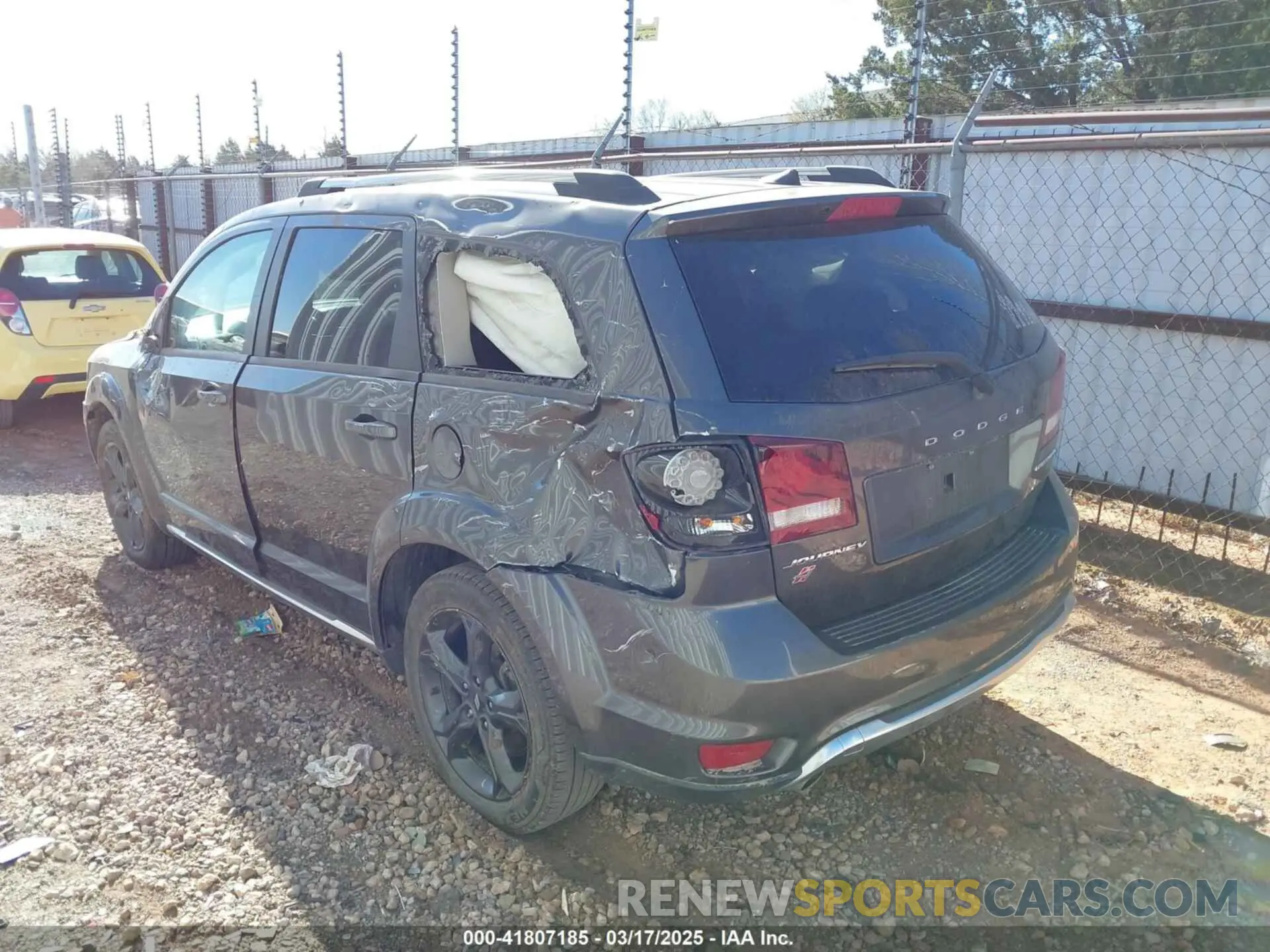 14 Photograph of a damaged car 3C4PDDGG1KT841067 DODGE JOURNEY 2019