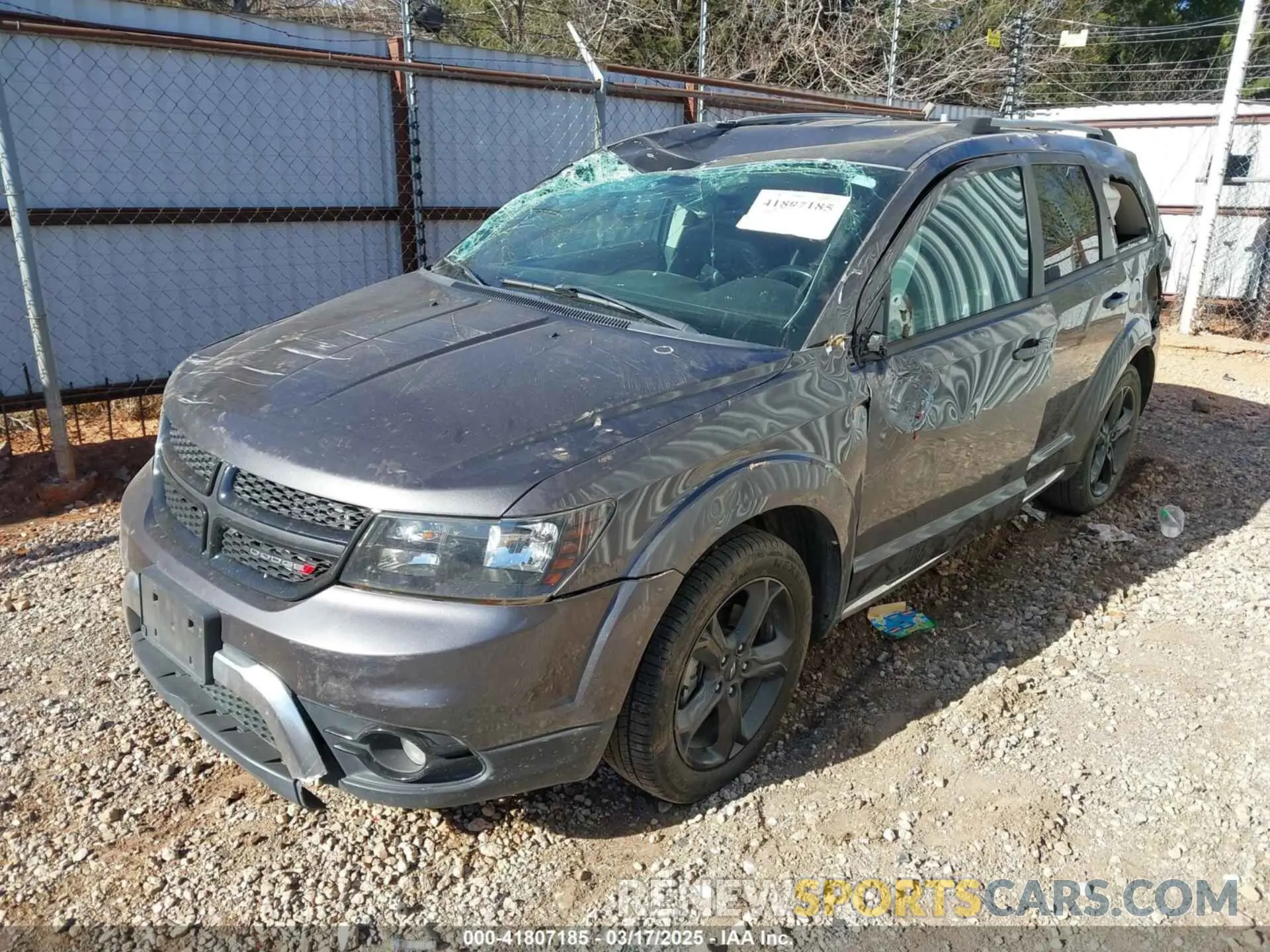 2 Photograph of a damaged car 3C4PDDGG1KT841067 DODGE JOURNEY 2019