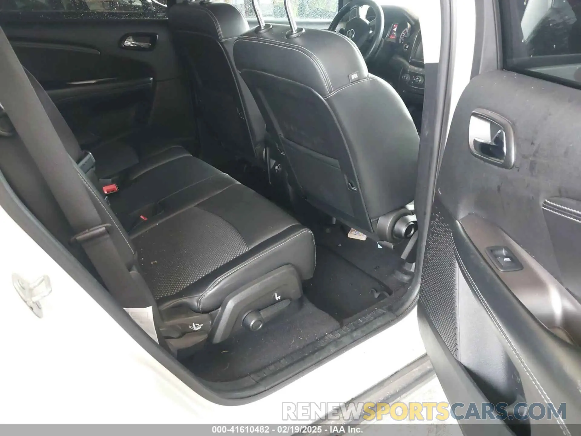 8 Photograph of a damaged car 3C4PDDGG3KT846366 DODGE JOURNEY 2019