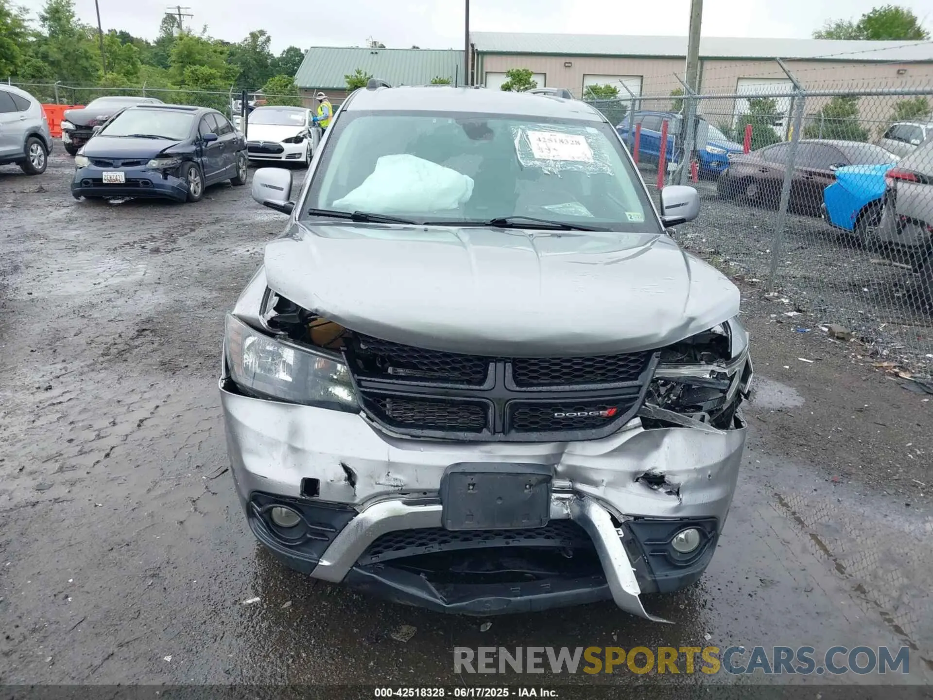 12 Photograph of a damaged car 3C4PDDGG5KT759343 DODGE JOURNEY 2019