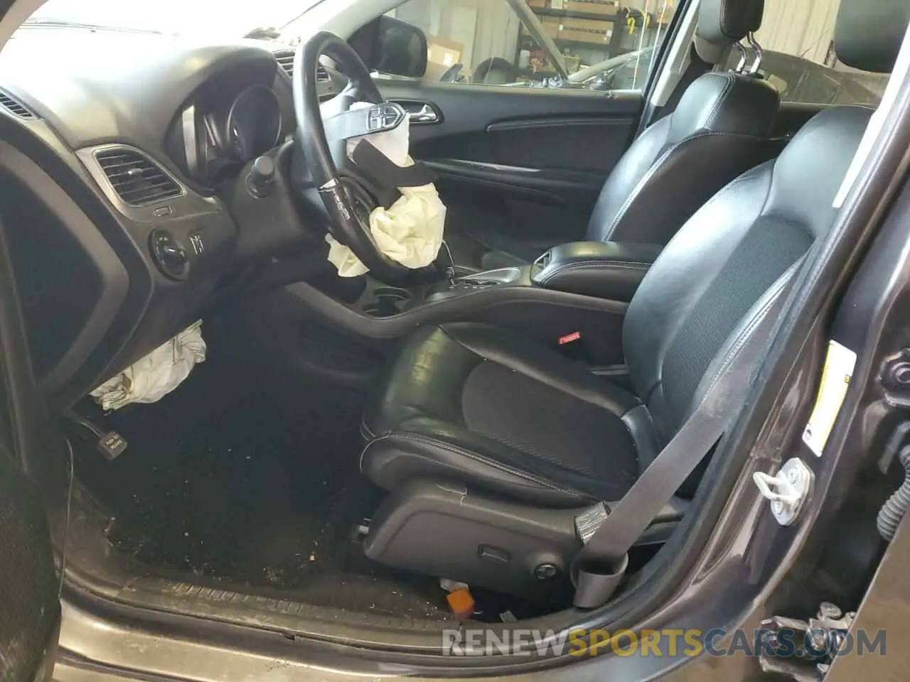 7 Photograph of a damaged car 3C4PDDGG5KT764977 DODGE JOURNEY 2019