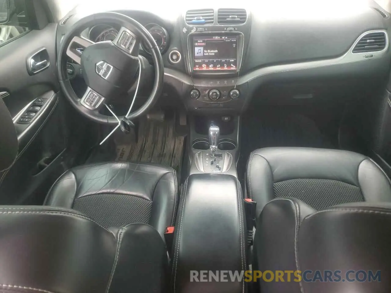 8 Photograph of a damaged car 3C4PDDGG6KT738999 DODGE JOURNEY 2019
