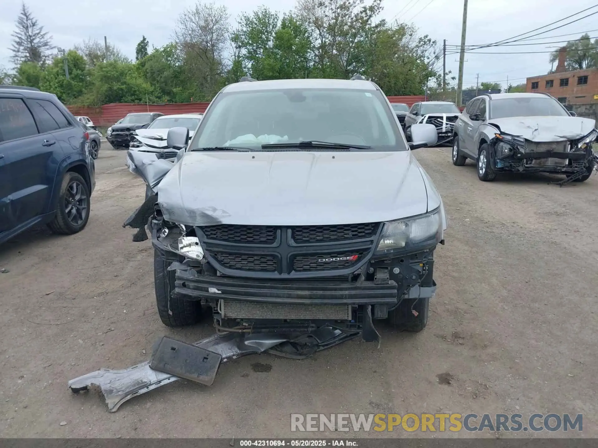 12 Photograph of a damaged car 3C4PDDGG6KT739022 DODGE JOURNEY 2019